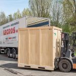 container chargé par transpalette